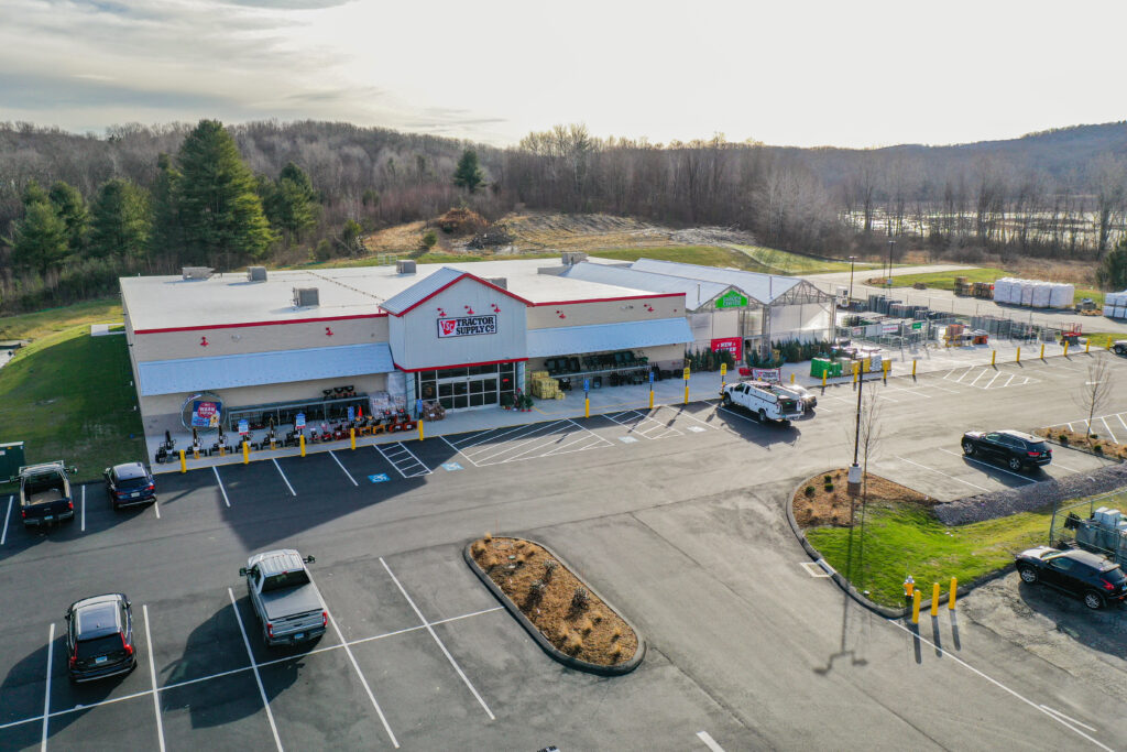 LITCHFIELD DEVELOPMENT PARTNERS BRINGS TRACTOR SUPPLY COMPANY TO