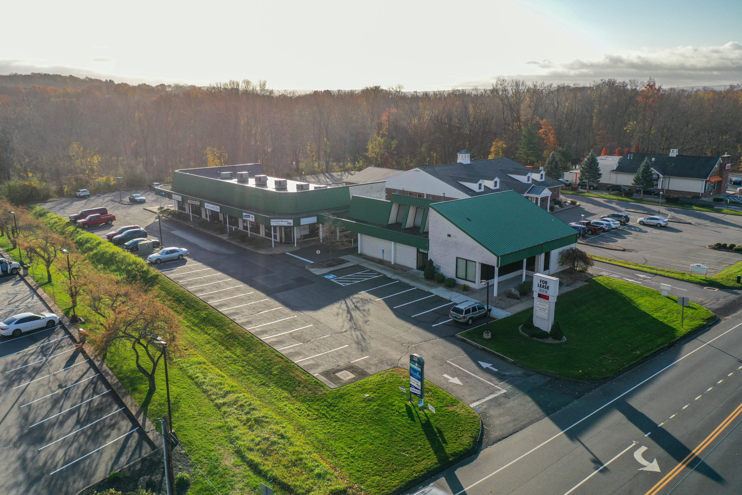 Cromwell, CT 28 Shunpike Road (Route 3) New England Retail Properties