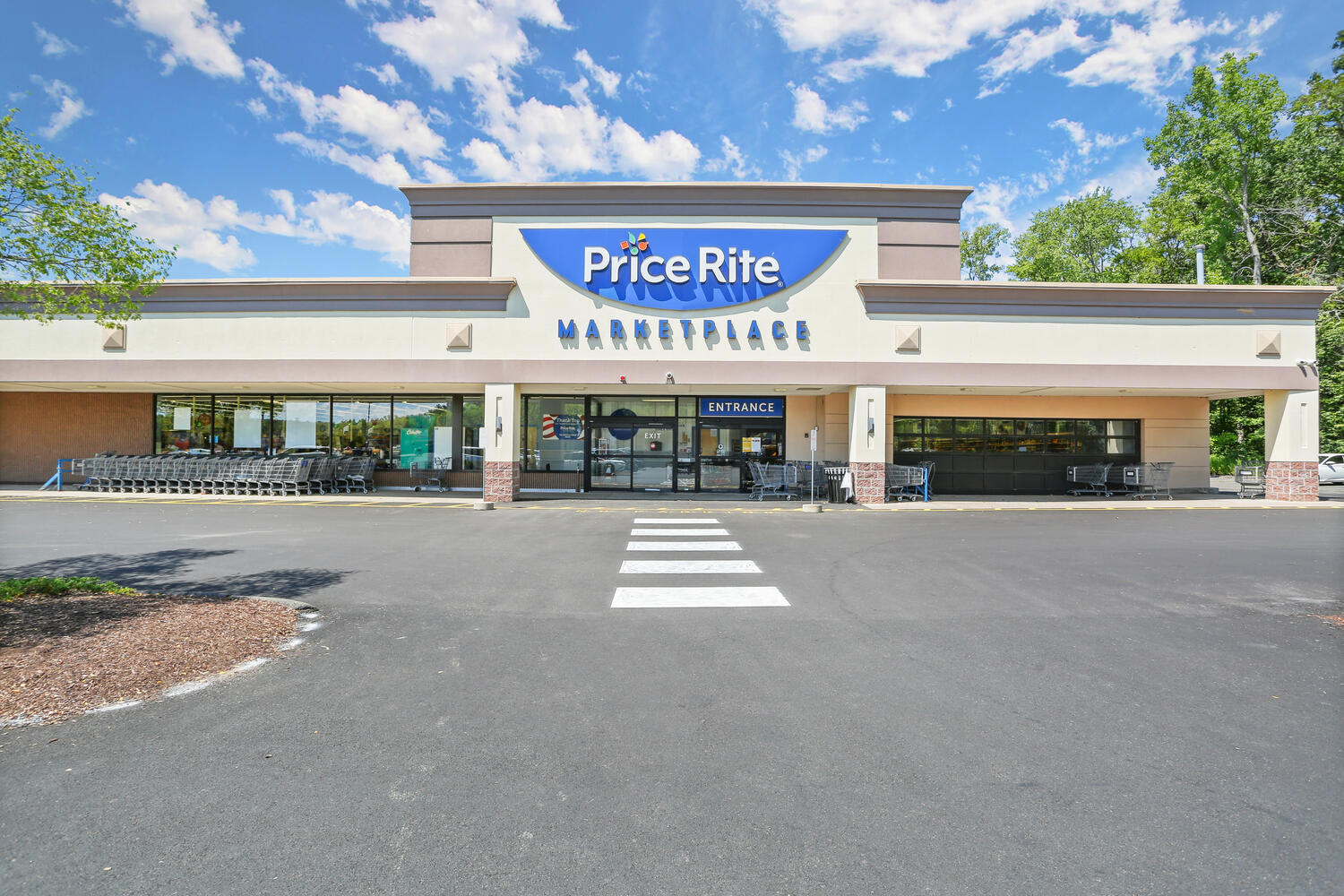 Cromwell, CT Cromwell Commons, 136 Berlin Road New England Retail