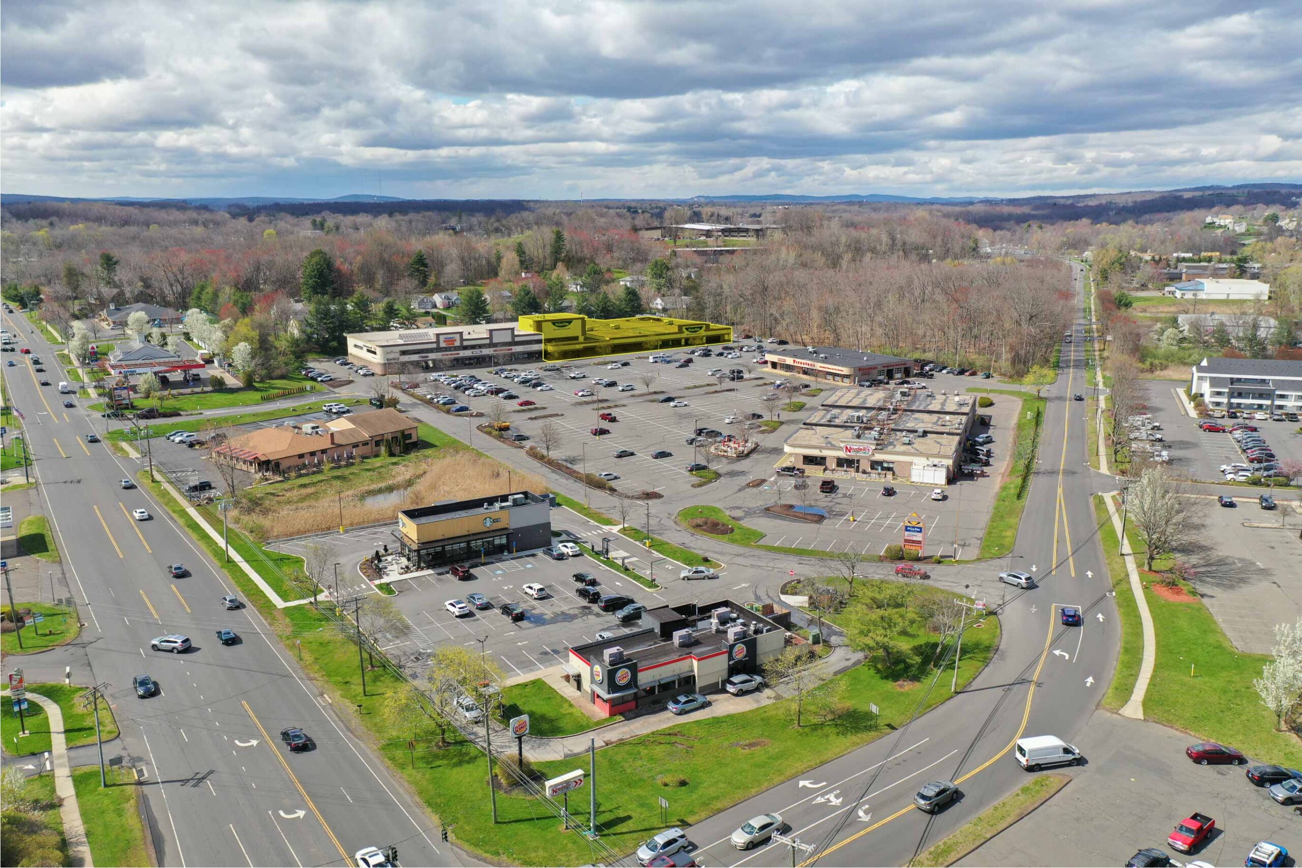 Cromwell, CT Cromwell Commons, 136 Berlin Road New England Retail